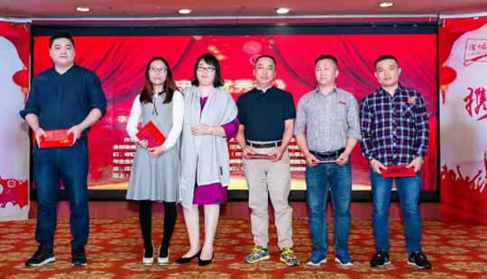 乘勝前進不停步    不斷實現新目標    閆麗君到瑞嘉調研試生產時強調